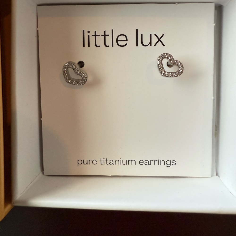 Little Lux Silver Heart Earrings - Tini Lux